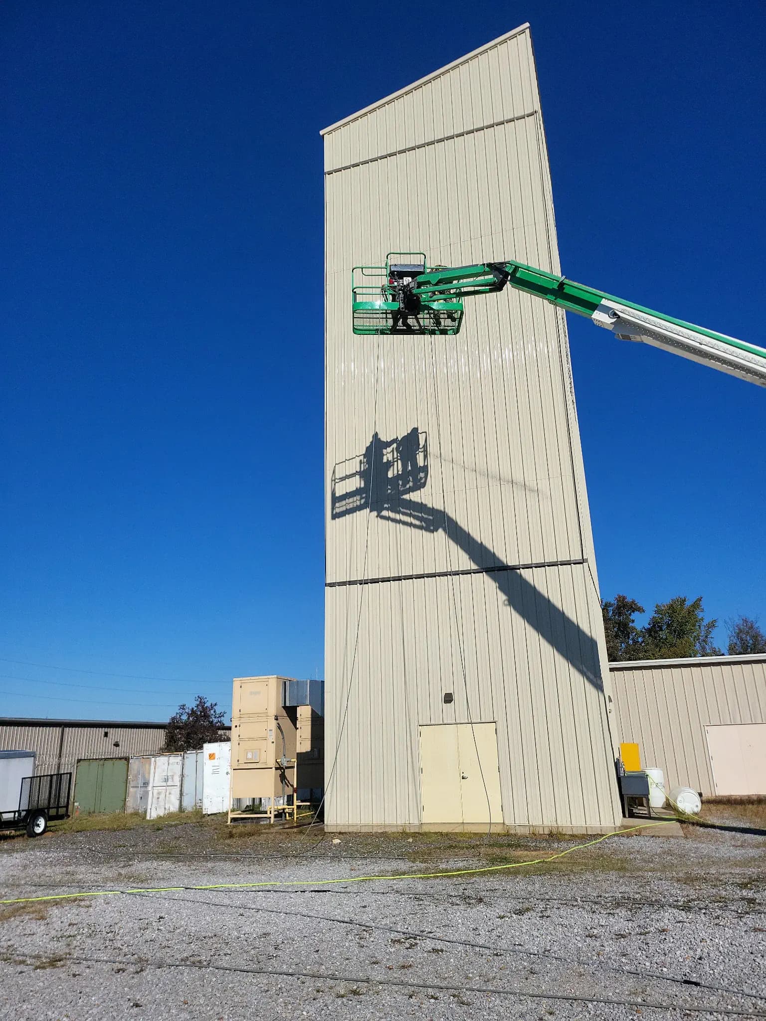 Commercial building pressure washing